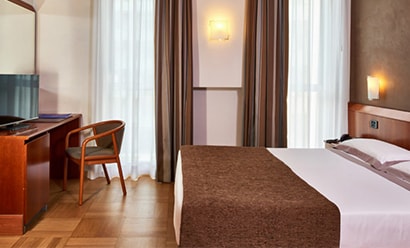 Des Chambres Modernes et Spacieuses à l'hôtel Hotel Como 4*