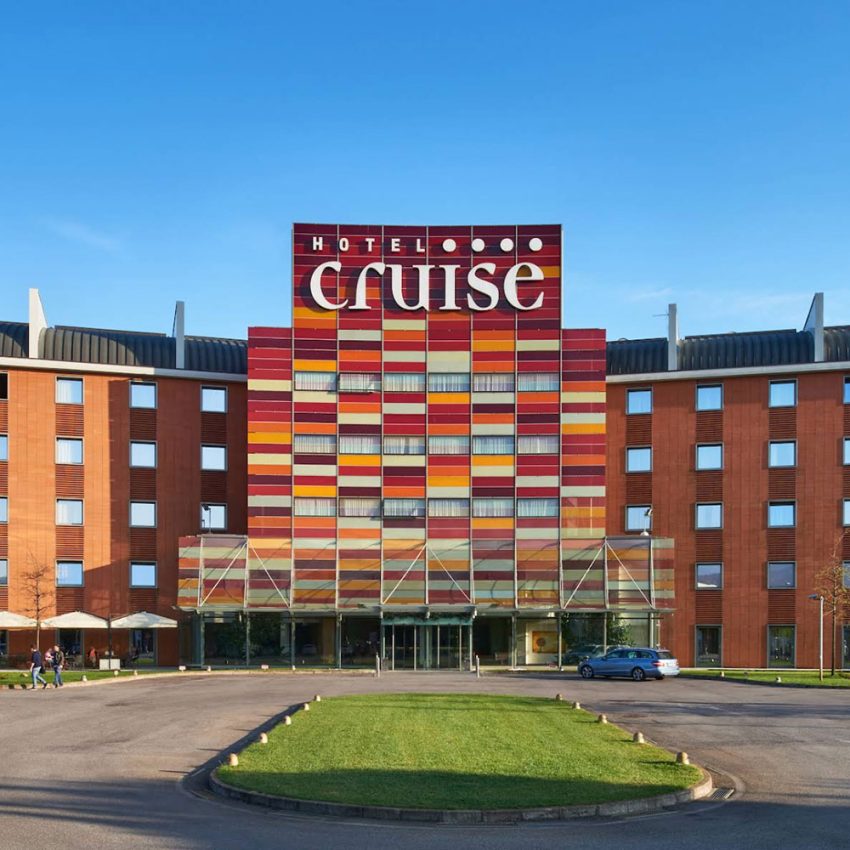 Hotel Cruise